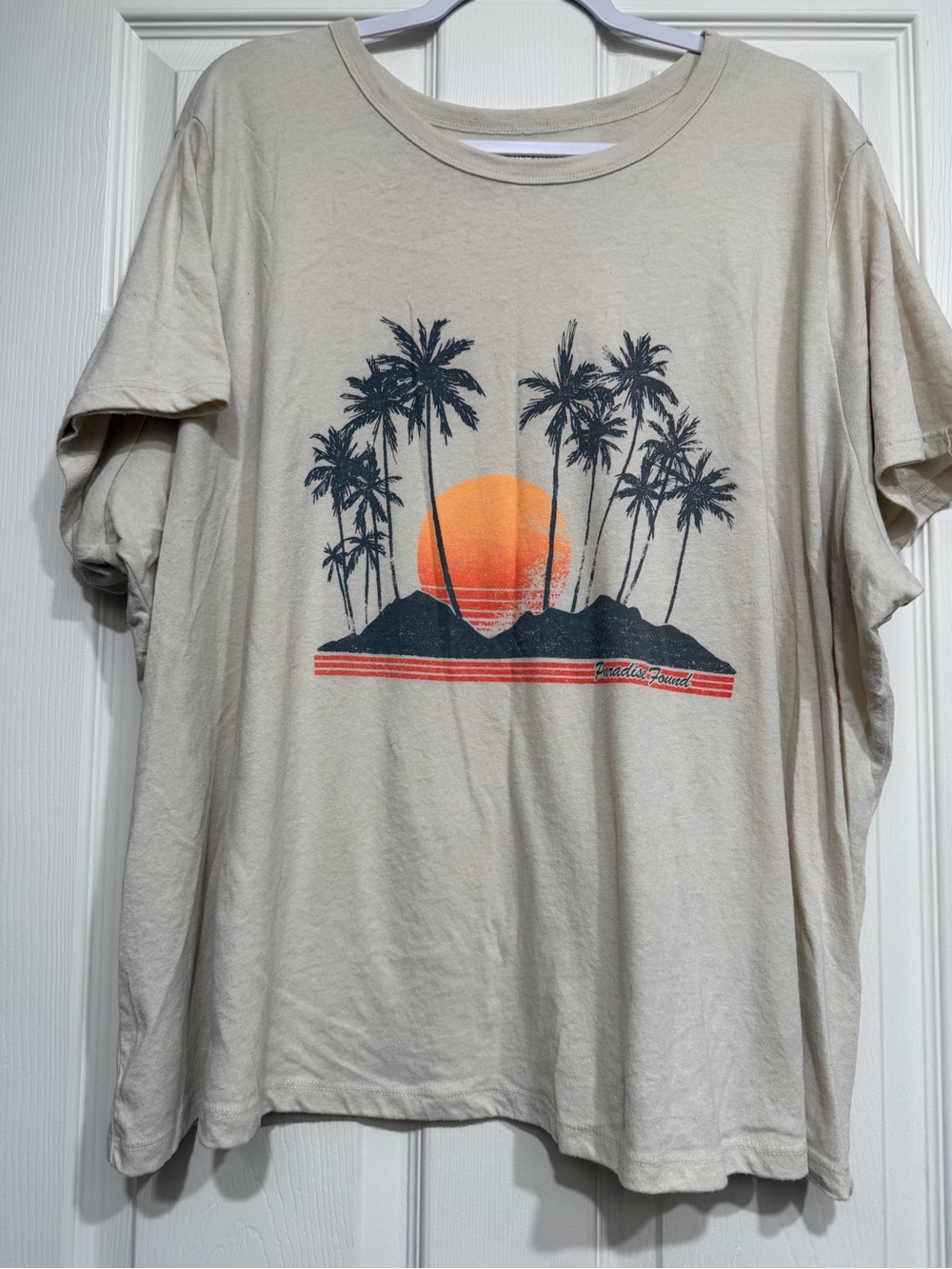 Old Navy Beige Tee with Orange Sunset and Black Palm Graphic